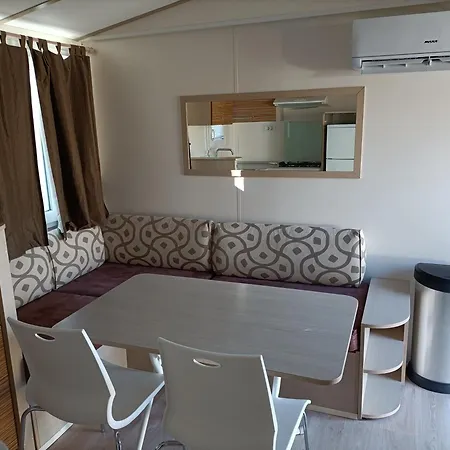 River Italie Met 3 Slaapkamers Ameglia