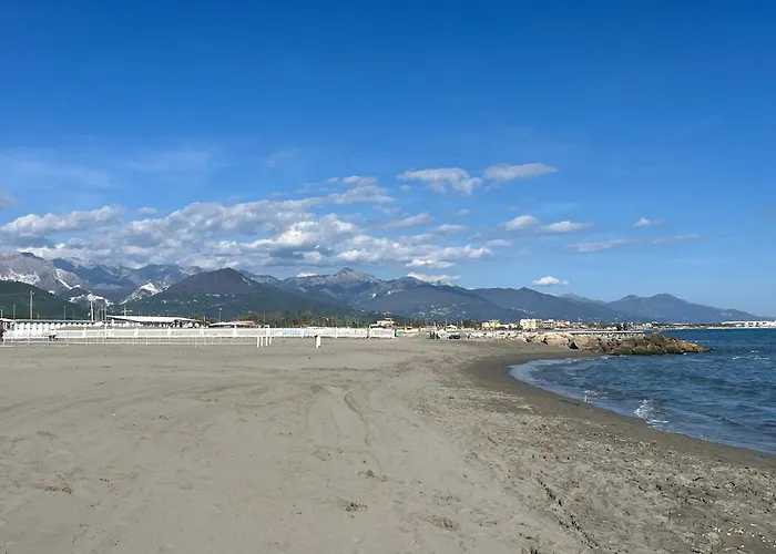 River Italie Met 3 Slaapkamers * Ameglia