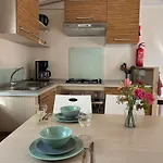 River Italie Met 3 Slaapkamers Ameglia