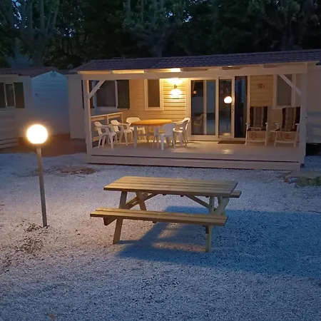 River Italie Met 2 Slaapkamers Chalet