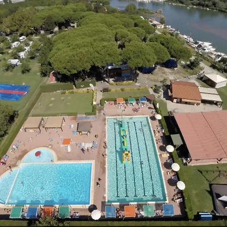 Chalet River Italie Met 2 Slaapkamers Ameglia