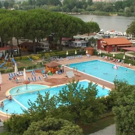 בקתה River Italie Met 3 Slaapkamers אמליה