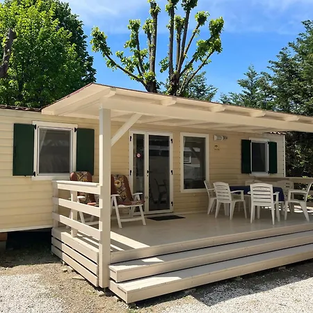Chalet River Italie Met 2 Slaapkamers Ameglia
